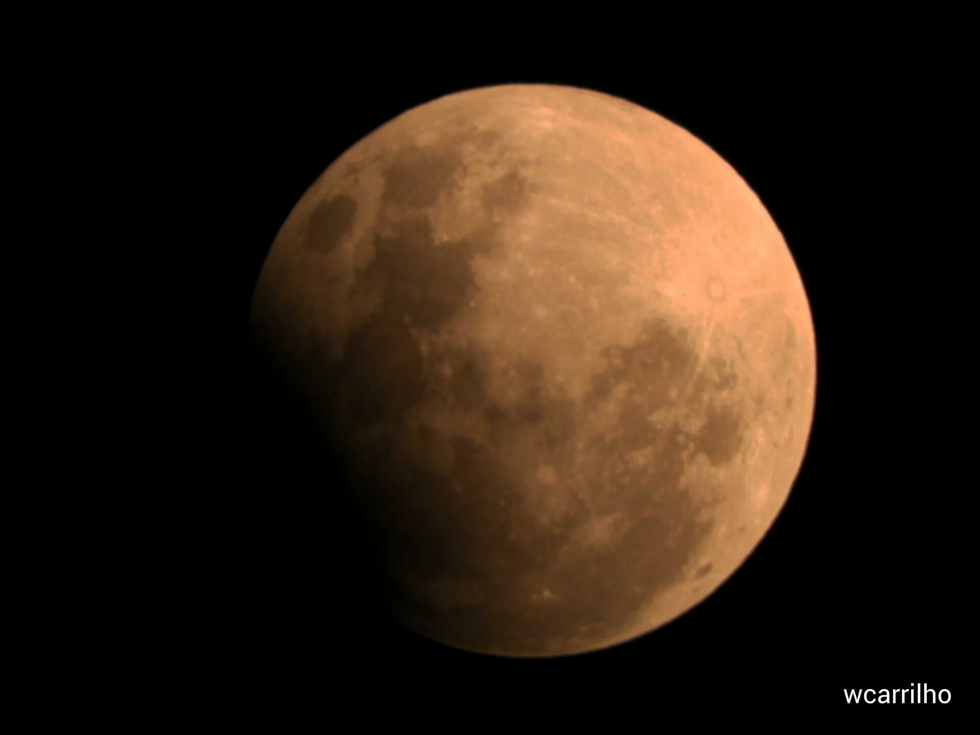 Imagem de compartilhamento para o artigo Não conseguiu ver o eclipse lunar? Confira os registros feitos em Campo Grande da MS Todo dia